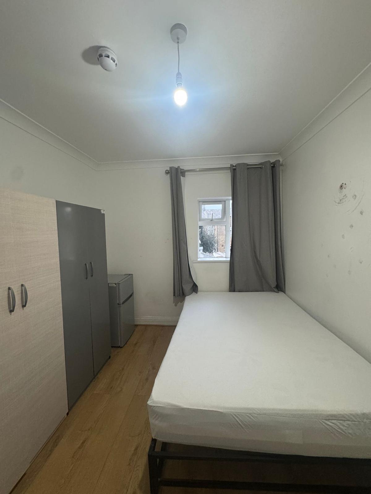 527 Kingsland Road, London, London, E8 4AR